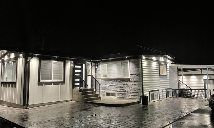 West Abbotsford Other | House with Acreage