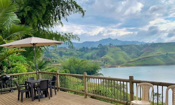El Penol Cottage | House with beautiful view and access to Lake Guatape