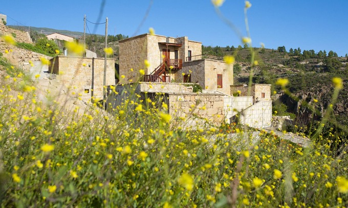 Arico Cottage | House with Traditional Wine Cellar and Private Garden in Arico – Pet Friendly