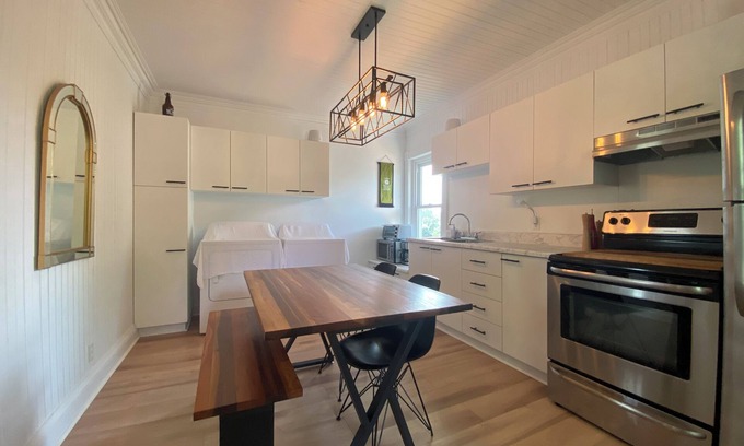 Saint Jean Port Joli House | Housing in the Heart of the Village
