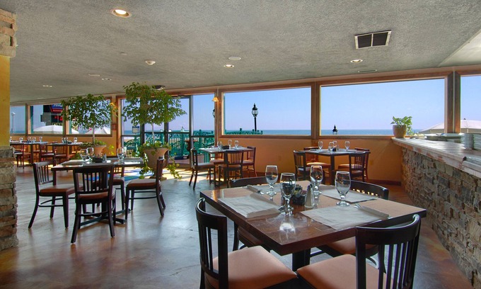 Ocean City Hotel | Howard Johnson Plaza Hotel by Wyndham Ocean City Oceanfront