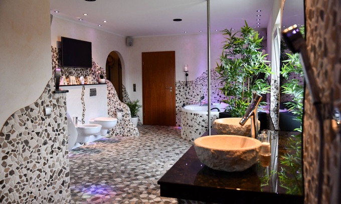 Meckenheim House | HTS Haus Respirada NRW Wellness area, whirlpool, gym, sauna