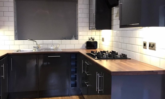 Hull Old Town Apartment | HU1 Stylish cosy central apartment H3