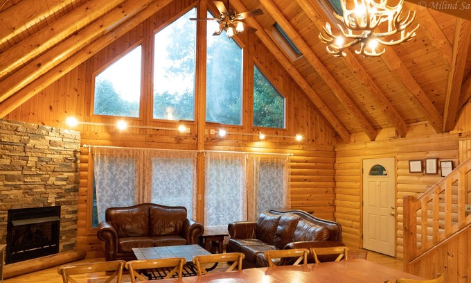 Briar Crest Woods House | HUGE BEAR PASS LODGE 6Bedroom ! JFBB SLOPES W/HOT TUB
