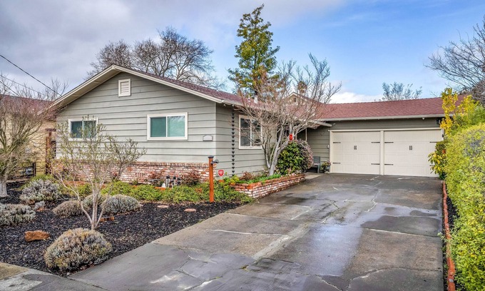 Sonoma House | Hummingbird Haven *30+ Day Rental*