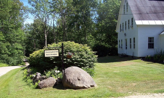 Stoddard Bed & Breakfast | Hummingbird Hill Bed & Breakfast 2 stars