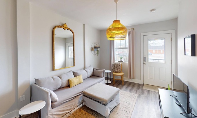South Nashville Apartment | Humphreys St