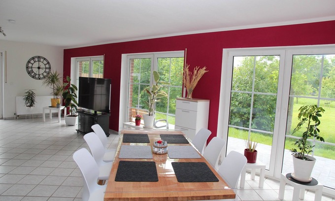 Neu Hauen House | Hundefreundliches Ferienhaus in Ruhiger Sackgassenlage mit Tollem Deichblick!