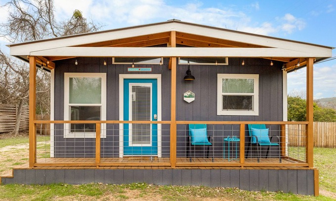 New Braunfels Ski Chalet | Hunka Hunka River Cabin Retreat