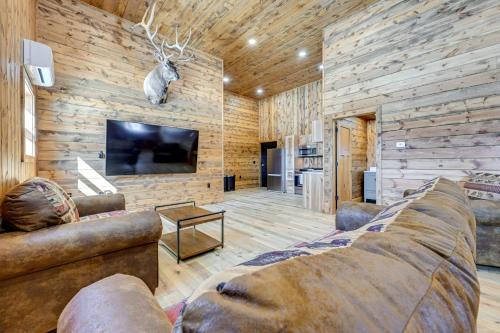 Tomahawk House | Hunt, Fish and Boat Northwoods Hideaway