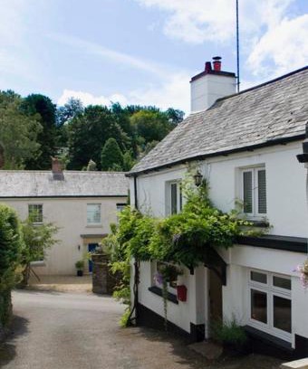 Totnes Hotel | Hunters Lodge Inn