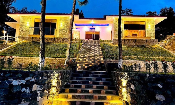 Mansehra Hotel | Husnain Resort