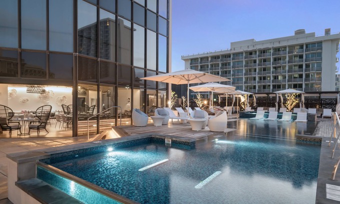 Waikiki Hotel | Hyatt Centric Waikiki Beach