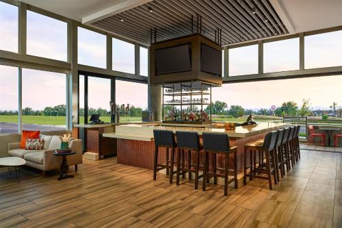 Dupont Hotel | Hyatt Place Pena Station/Denver Airport