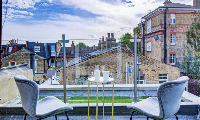 Figge's Marsh Apartment | Hybrid Resi - Mitcham | 1 Bed Apartment