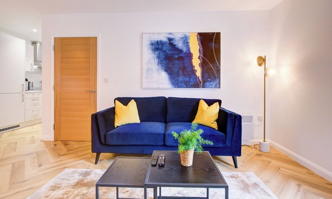 Lavender Fields Apartment | Hybrid Resi - Mitcham |3 Bed Apartment