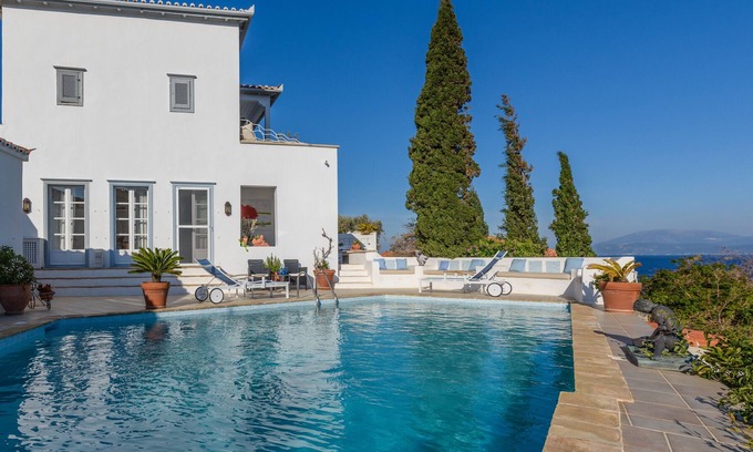 Vlikhos Villa | Hydra-Luxurious Oceanfront -Views Forever