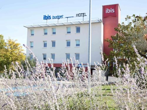 Montauban Hotel | ibis budget Montauban Les Chaumes