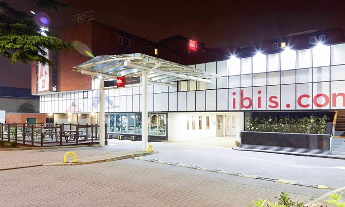 Harlington Hotel | Ibis London Heathrow Airport