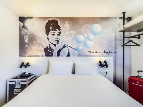 Saint-Denis Hotel | Ibis Styles Paris Saint Denis La Plaine