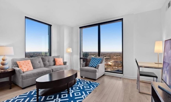 Reston Apartment | Ideal Business Traveler Getaway | Upscale Amenities | Reston