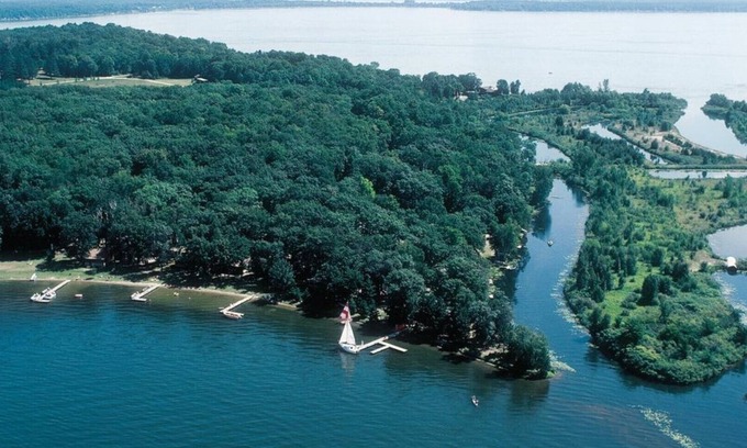 Lake Shore Cabin | Ideal Location on Level, Sandy Shore on Beautiful Gull Lake in Brainerd Lakes