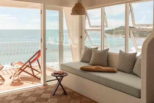 Yamba Hotel | Il Delfino Seaside Inn