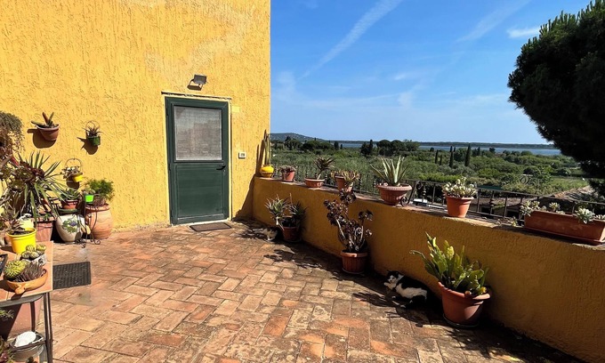Orbetello Apartment | Il Poggiolo - Romantic two-room apartment with lagoon view
