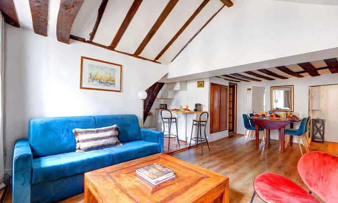 Les Iles Apartment | Ile Saint-Louis 2BR - Notre-Dame & Sainte-Chapelle