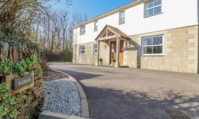 St. Newlyn East House | Ilgram