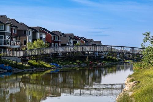 Airdrie Apartment | Immaculate suite in Airdrie