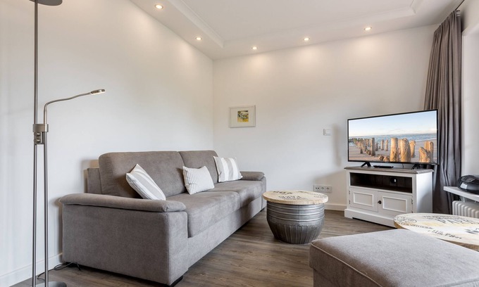 Keitum Apartment | In Einer Reetgedeckten Wohnanlage in Südlage Nahe dem Benen-diken-hotel