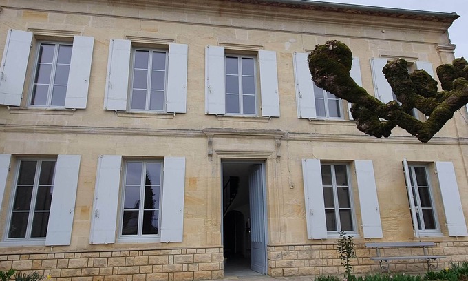 Saint-Vincent-de-Pertignas House | In the heart of the vineyards