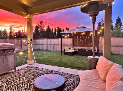 La Pine House | In the Pines and Under the Stars, 5BR, Sleeps 13