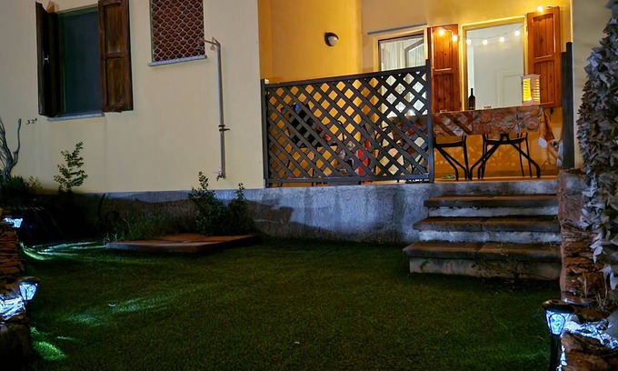 Pirotto Li Frati House | In the village Baia delle Mimose, 150 mt from the sea-independent entrance, garden