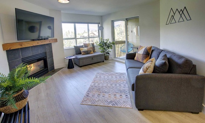 Whistler Cay Heights Apartment | In Whistler Village - Steps to the Gondola - Sleeps 5