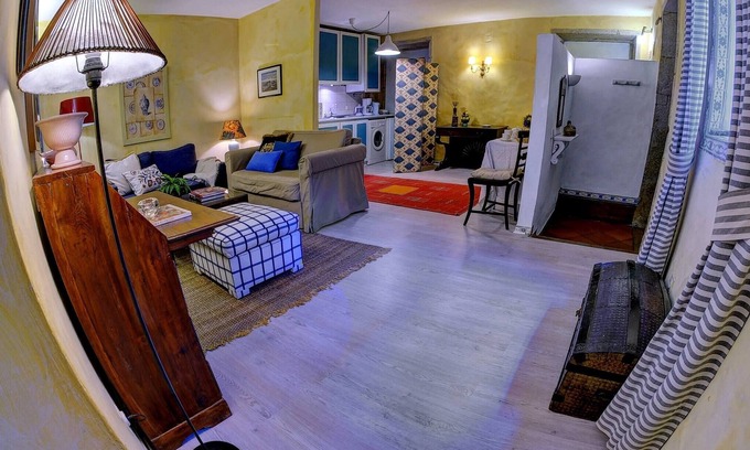 Aldoar Foz do Douro e Nevogilde Apartment | Independent Apartment n 4 in an Old Mansion Located by the Mouth of Douro River
