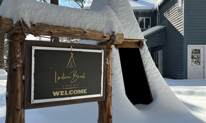 Bolton Landing House | Indian Brook Lodge|Lake Views & Access|Hot Tub|11 Beds|Pet Friendly|