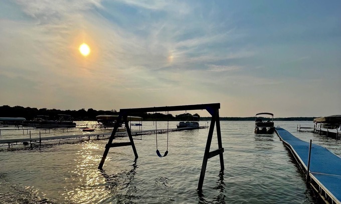 Dowagiac House | Indian Lake Escape - Pure Michigan Lakefront