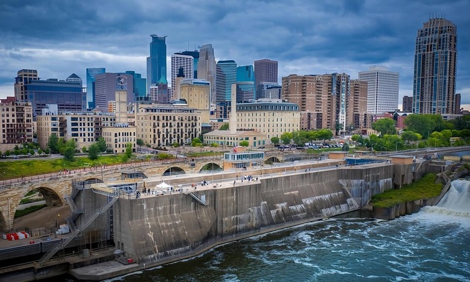 Downtown Minneapolis House | Indoor Pool, Superior King Room at Millennium Minneapolis