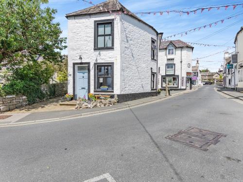 Margate Old Town House | Inglenook Cottage