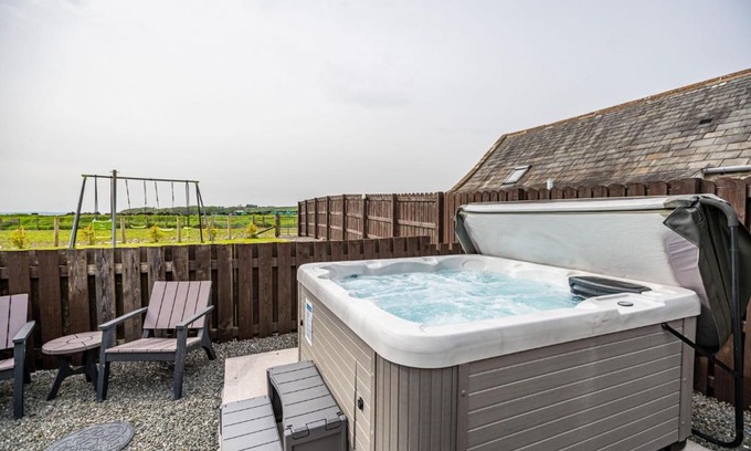 Kirkcudbright House | Ingleston Farm Cottages No 2