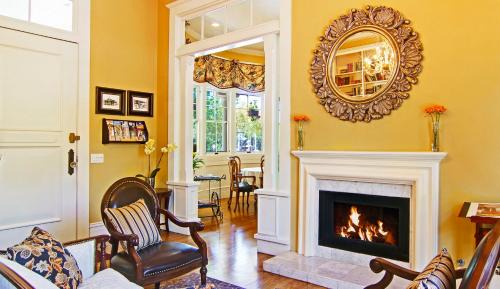 Capitola Hotel | Inn at Depot Hill