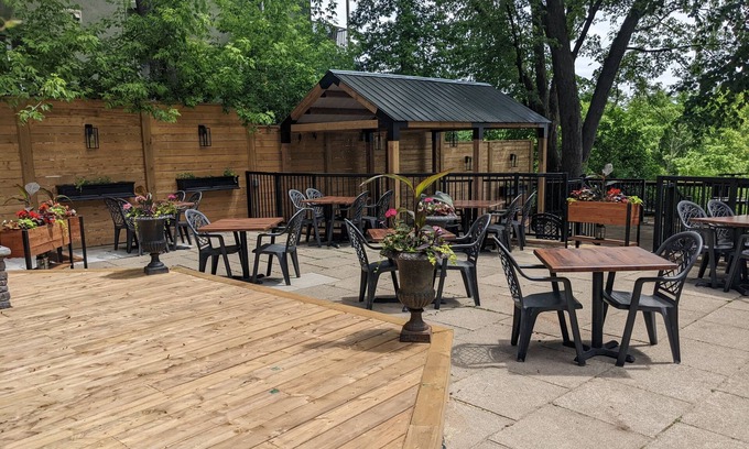 Bracebridge Hotel | Inn at the Falls