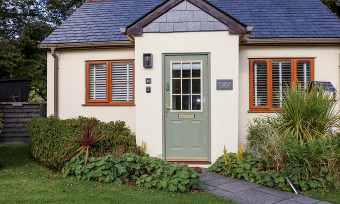 Camelford House | Inny Brook Cottage