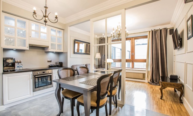 Srodmiescie Połnocne Apartment | inQse Warsaw | Centre