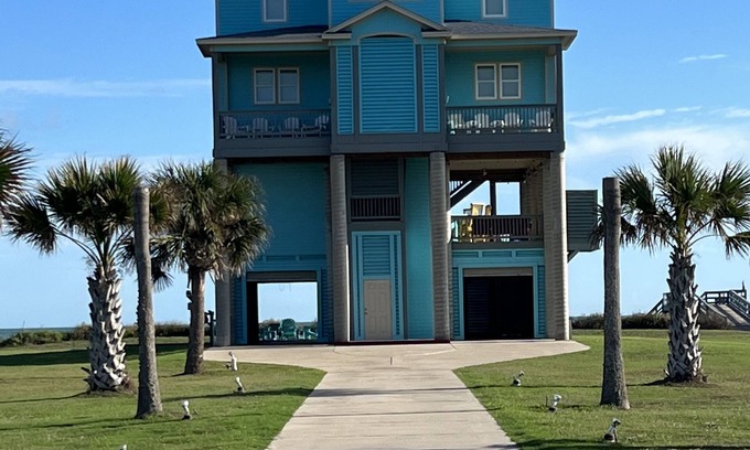 Port Bolivar House | Inquire About Easter Weekend Special - Beachfront Home