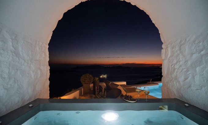 Fira Hotel | Inspire Santorini Luxury Villas