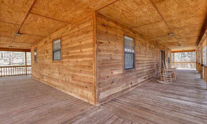 Cosby House | Into the Wild - 2 Bedrooms, 3 Baths, Sleeps 6 Home by RedAwning
