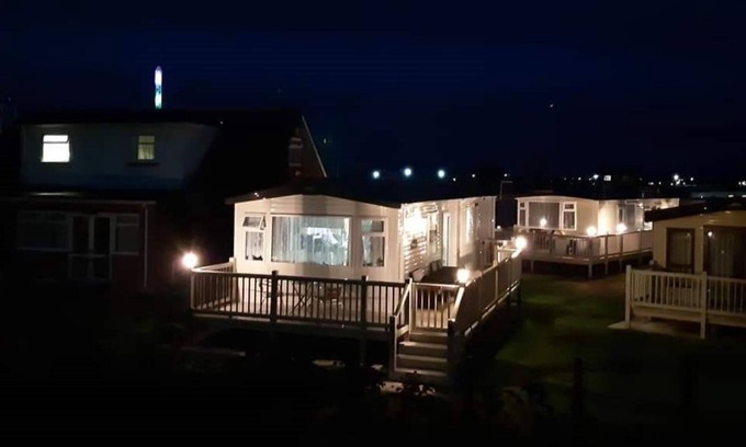 Ingoldmells Cabin | Inviting Beautiful 3-bed Caravan in Ingoldmells